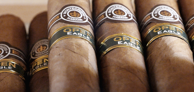 Image des cigares de notre fumoir dans notre établissement Lillois